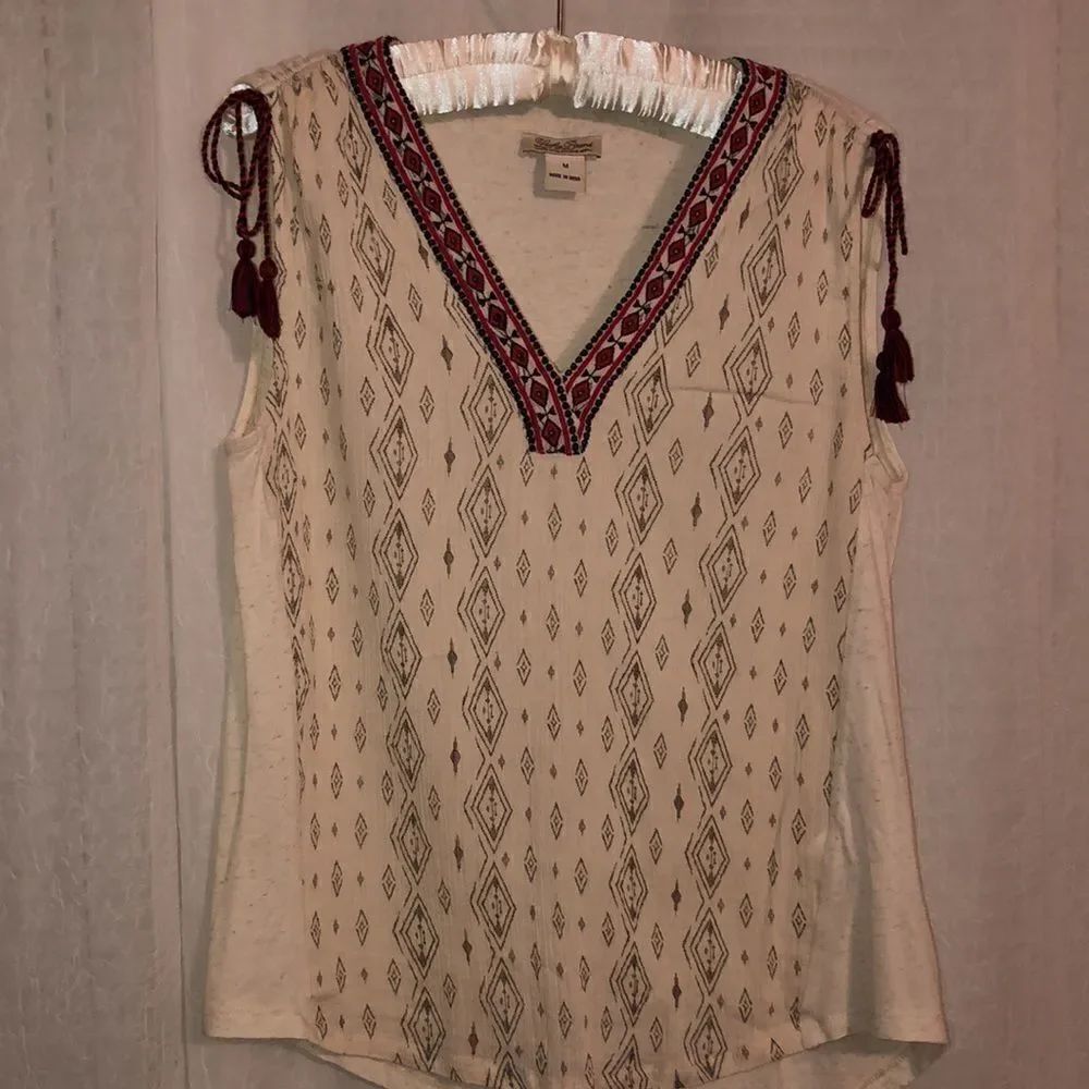 Lucky Brand M Embroidered VNeck Sleeveless Knit Top with Tassel Details
